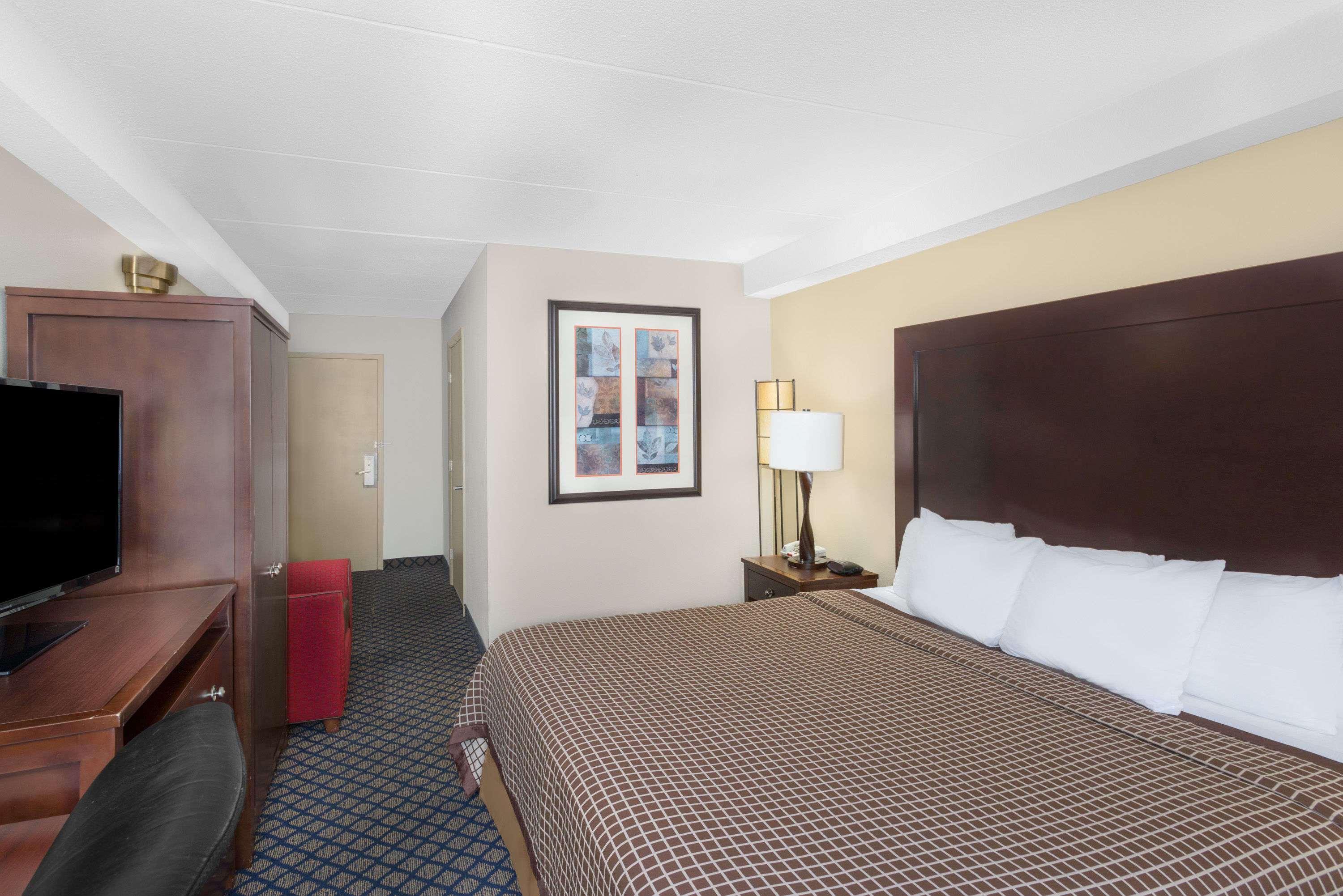 Days Inn By Wyndham Geneva/Finger Lakes Dış mekan fotoğraf