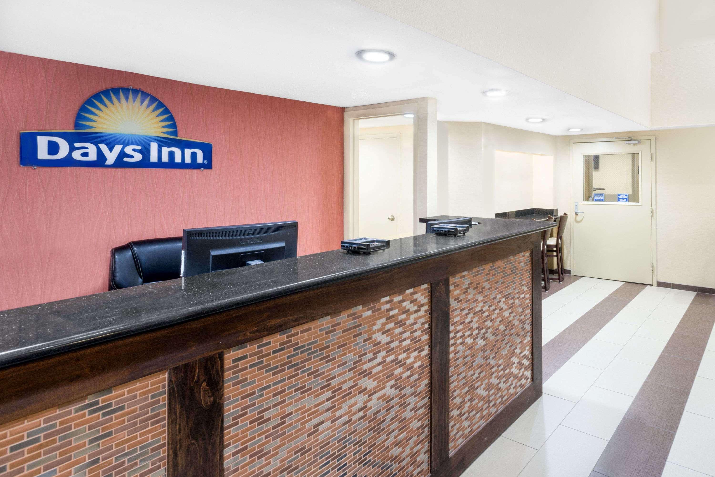 Days Inn By Wyndham Geneva/Finger Lakes Dış mekan fotoğraf
